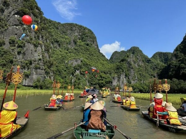 Best Tour Exploration Tam Coc Hoa Lu Ninh Binh